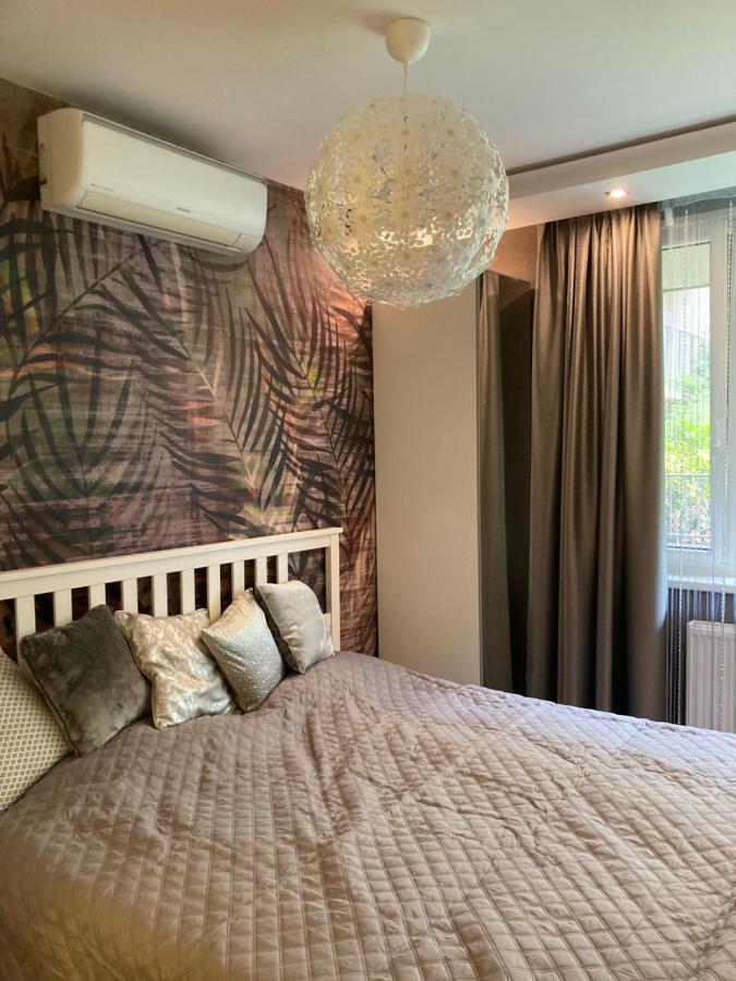 Corvin Luxury White Apartment Budapest Bagian luar foto